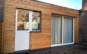 Studio calme et chaleureux pour une pause idéale